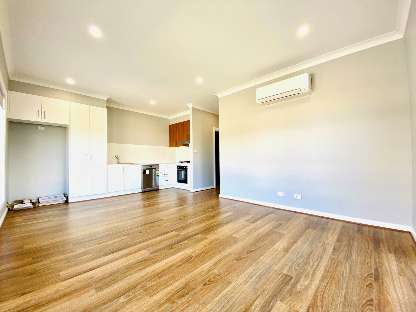 2/85 Hillvue Road TAMWORTH 4