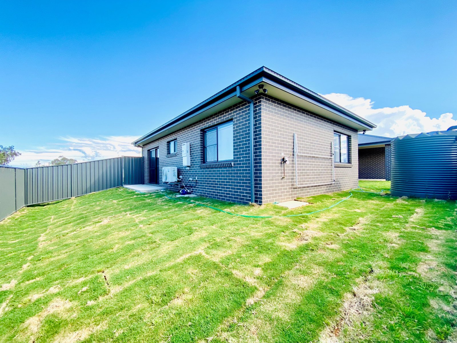 2/85 Hillvue Road TAMWORTH 11