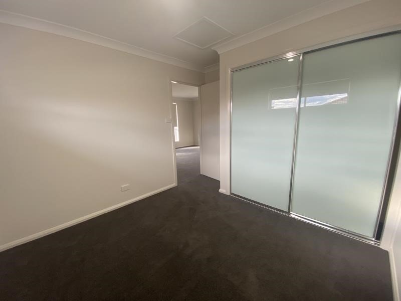 2/85 Kenny Drive TAMWORTH 3