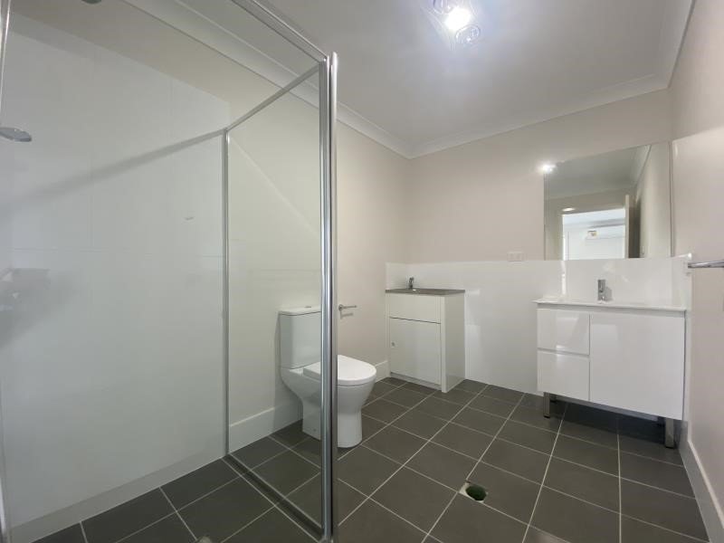 2/85 Kenny Drive TAMWORTH 4
