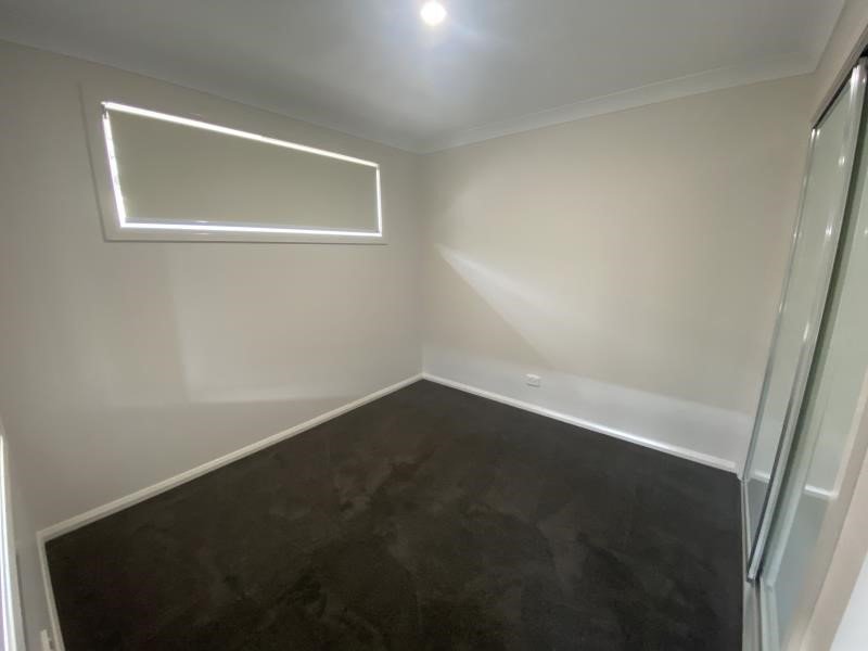 2/85 Kenny Drive TAMWORTH 5