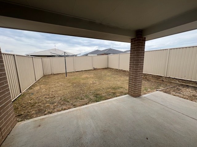 2/86 Marathon Street TAMWORTH 6