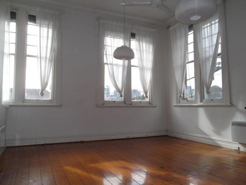 Gallery: 286A Ferrars Street