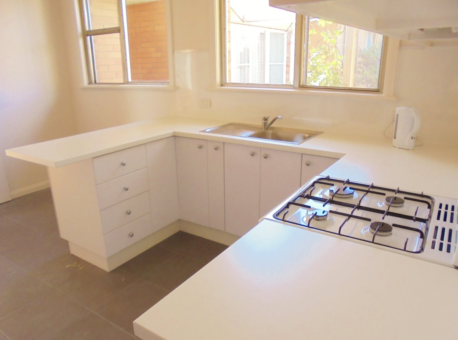Gallery: 2/87 Fakenham Road