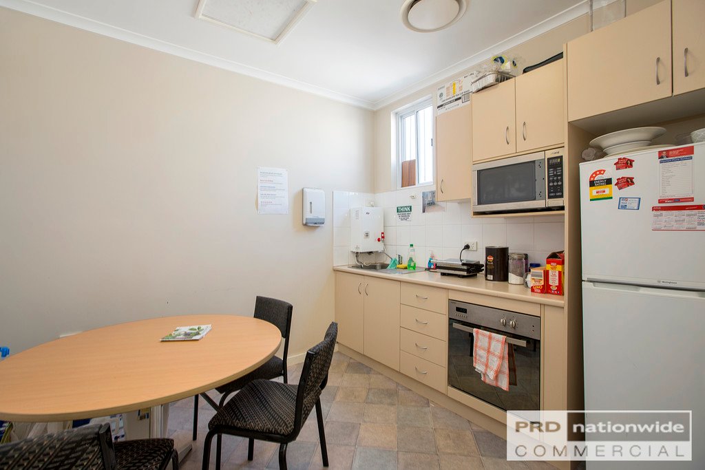 287 Peel Street TAMWORTH 8