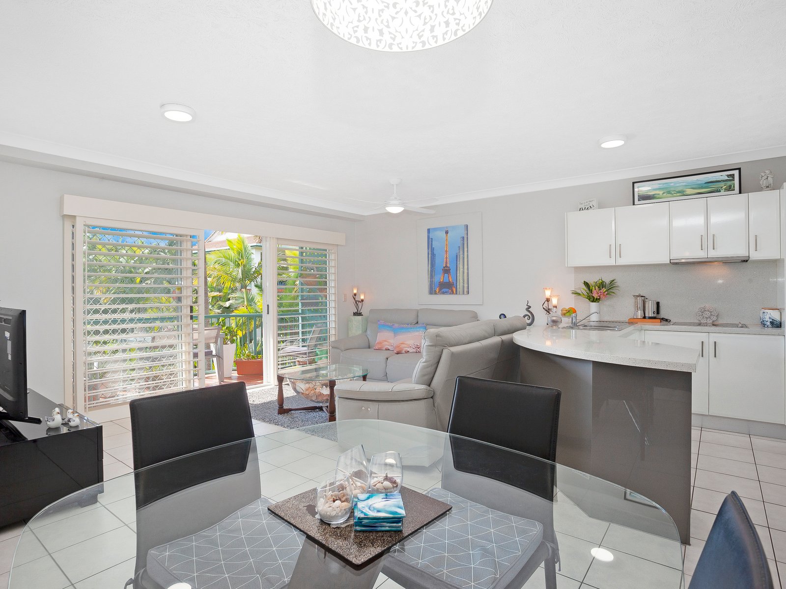 28/7 Redondo Avenue MIAMI 1