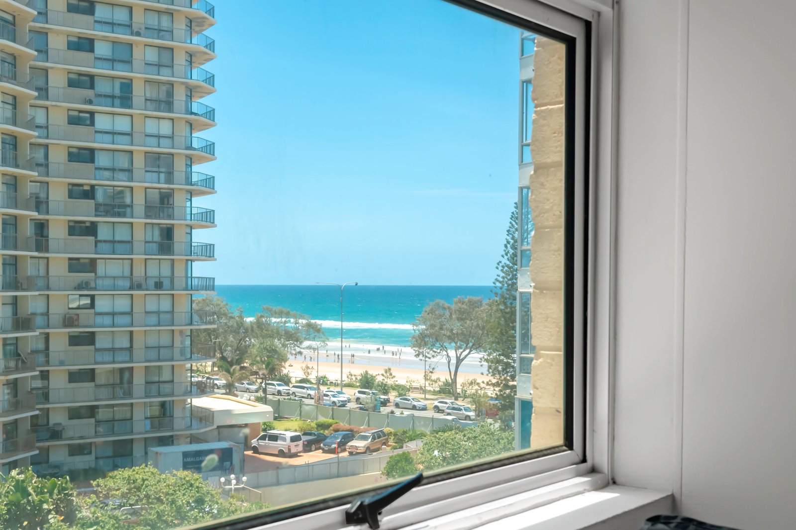28/7 View Avenue SURFERS PARADISE 8