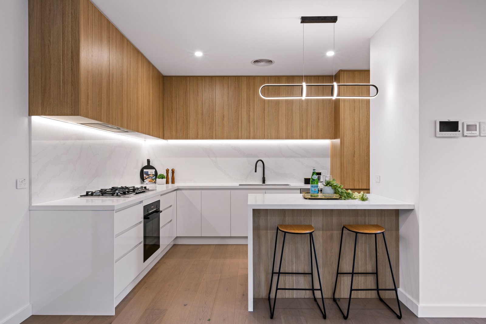 Gallery: 2/87 Winmalee Drive