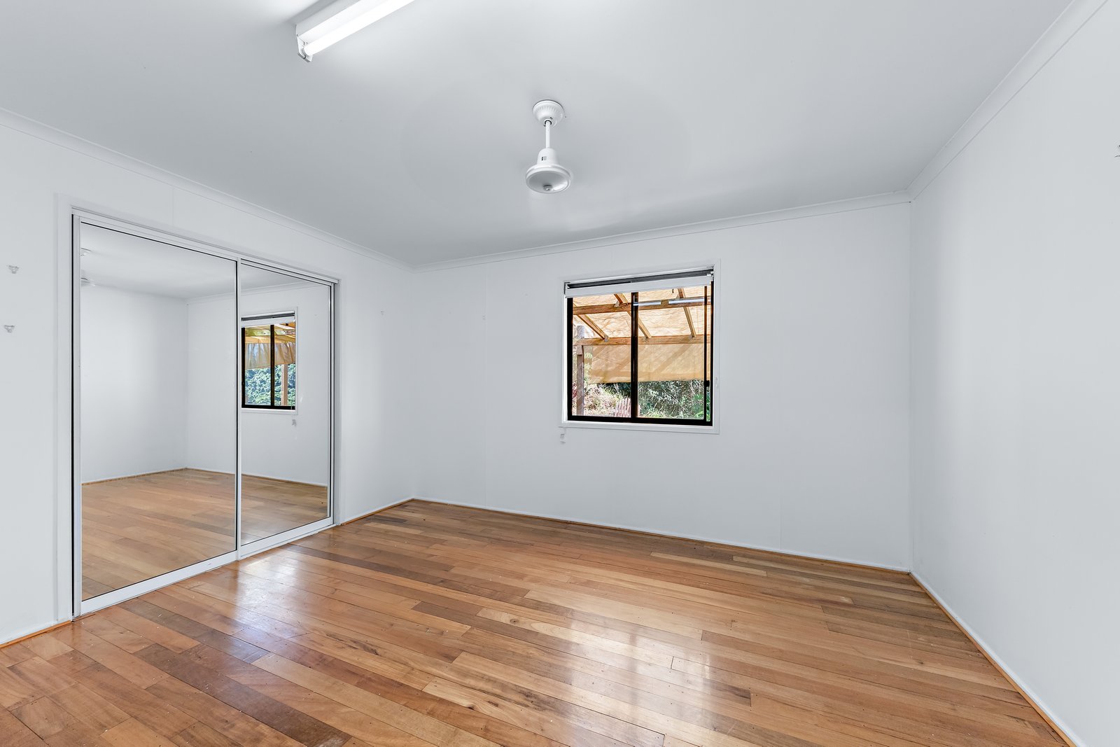 2870 Shute Harbour Road FLAMETREE 7