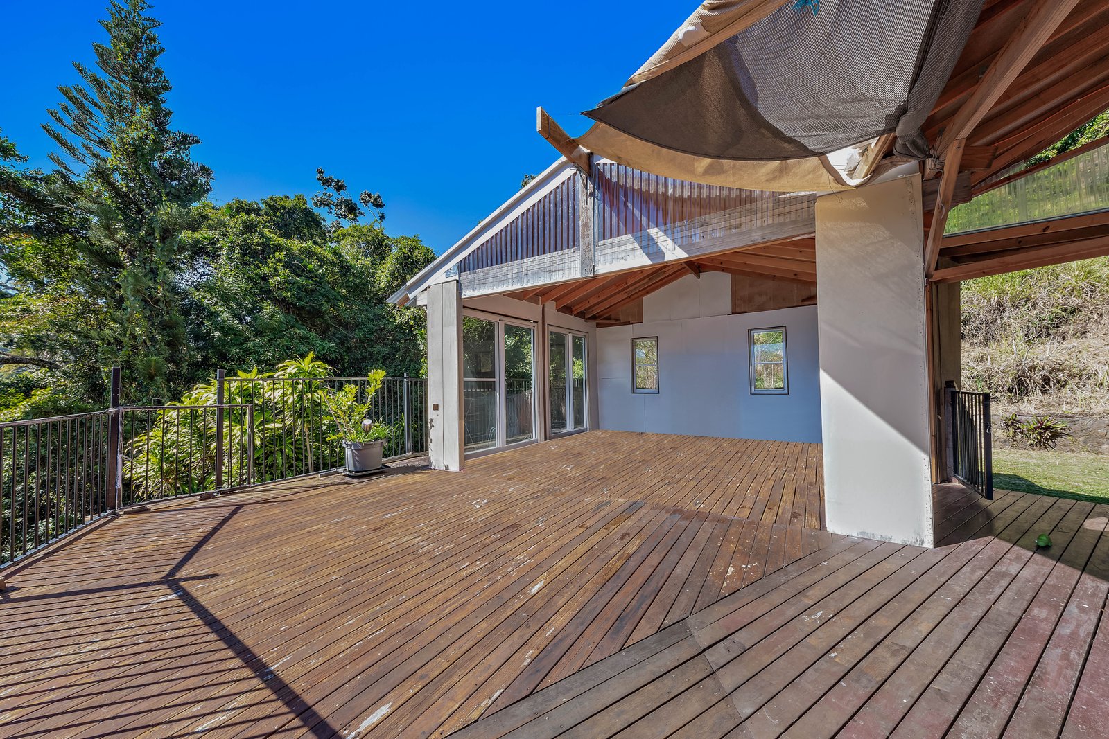 2870 Shute Harbour Road FLAMETREE 14