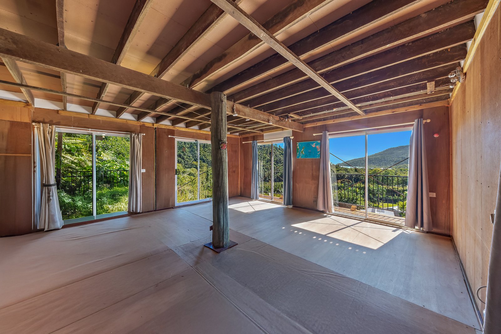 2870 Shute Harbour Road FLAMETREE 16