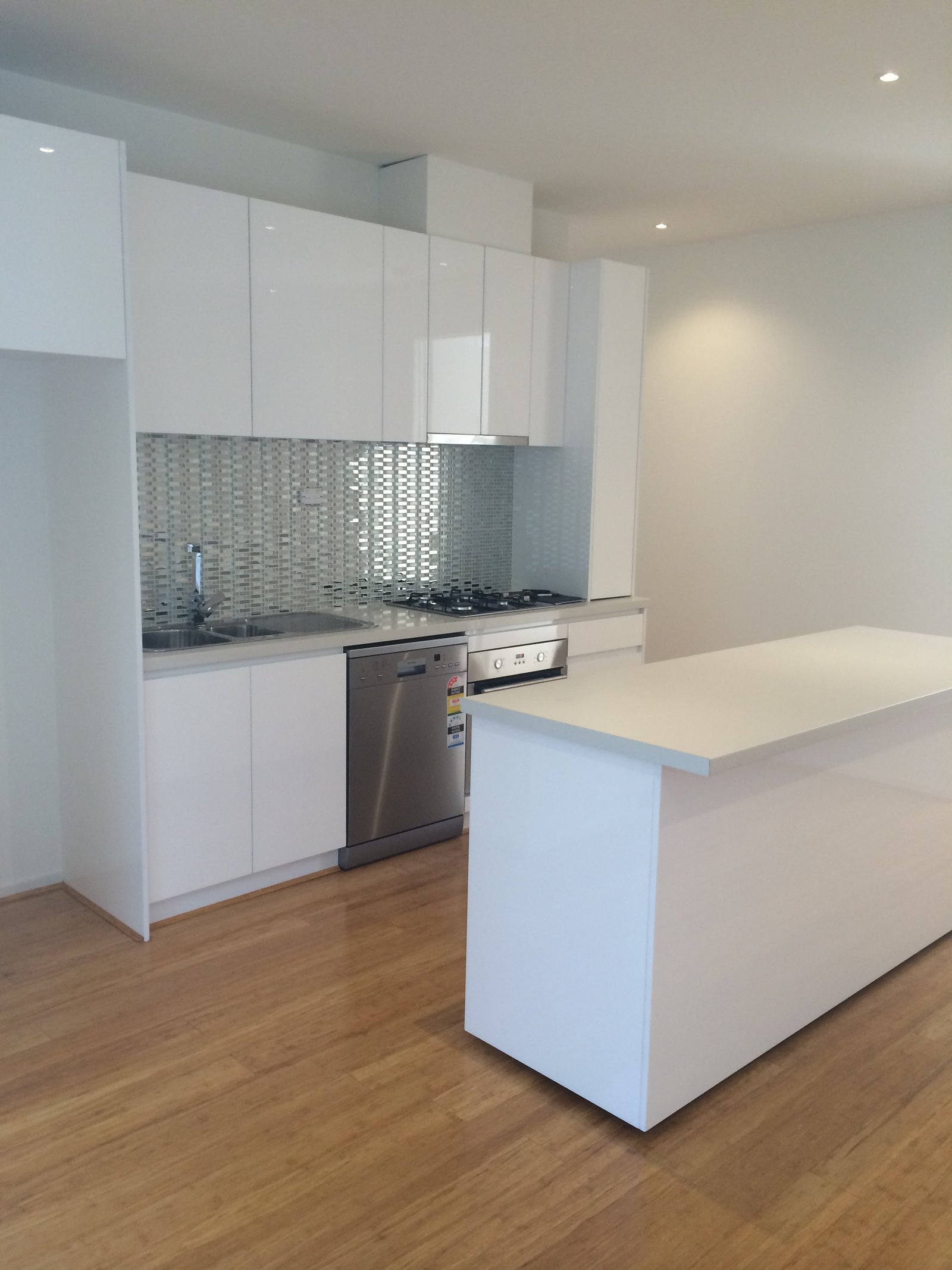 Gallery: 2/88-90 Mc Mahons Road