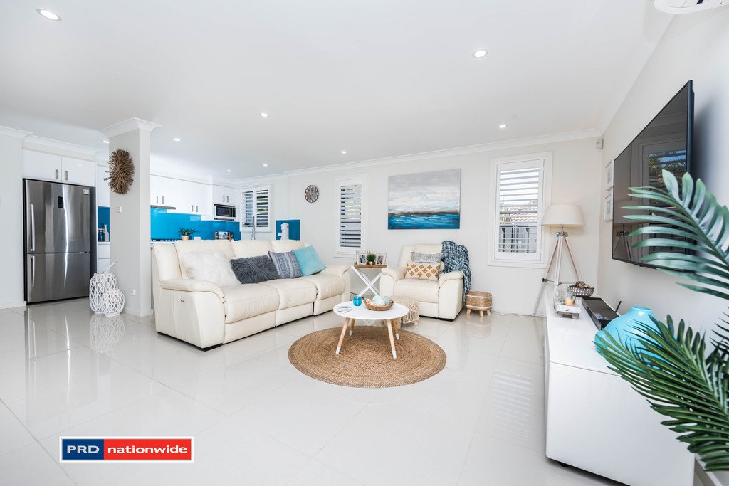 2/88 Tomaree Road SHOAL BAY 6