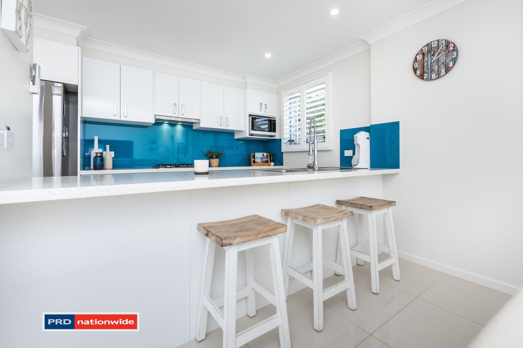 2/88 Tomaree Road SHOAL BAY 8