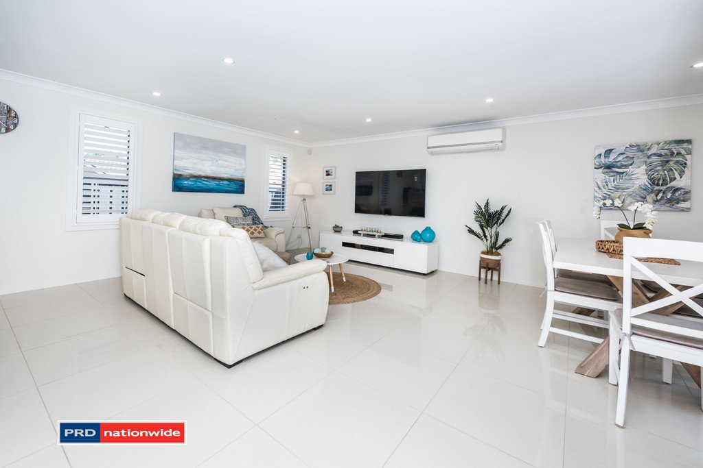 2/88 Tomaree Road SHOAL BAY 11