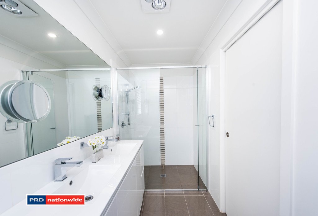 2/88 Tomaree Road SHOAL BAY 20
