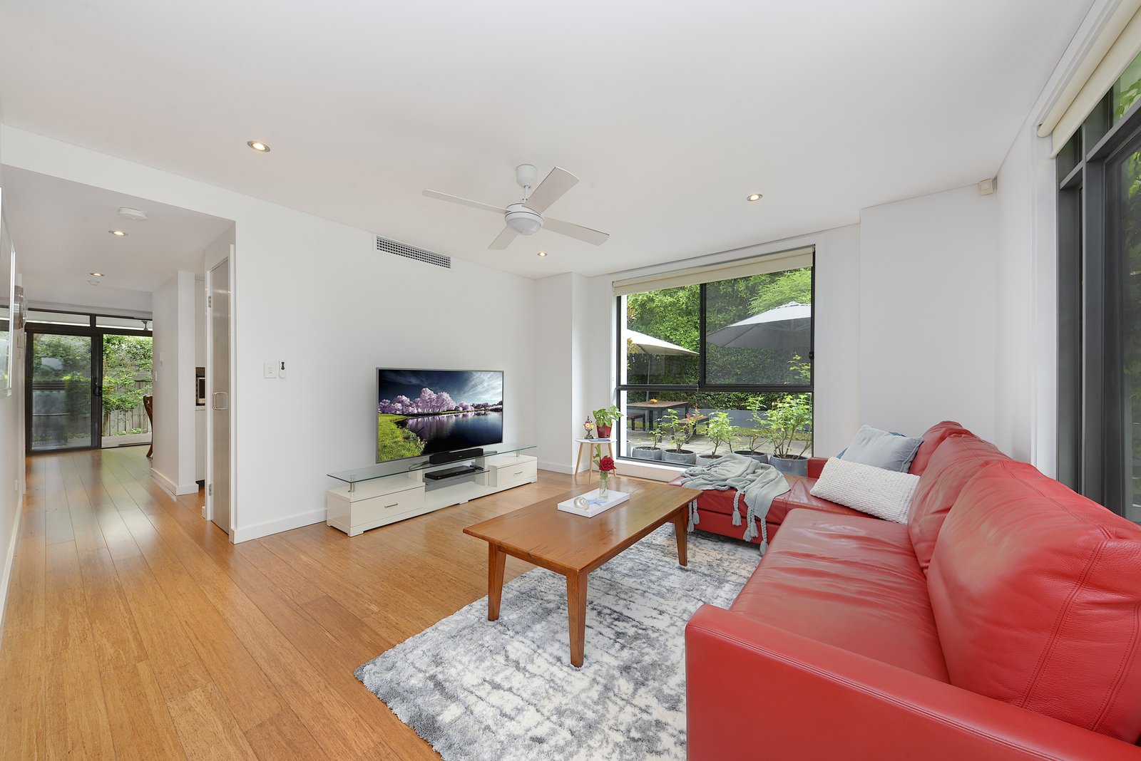 28/9-19 Myrtle Street BOTANY 3