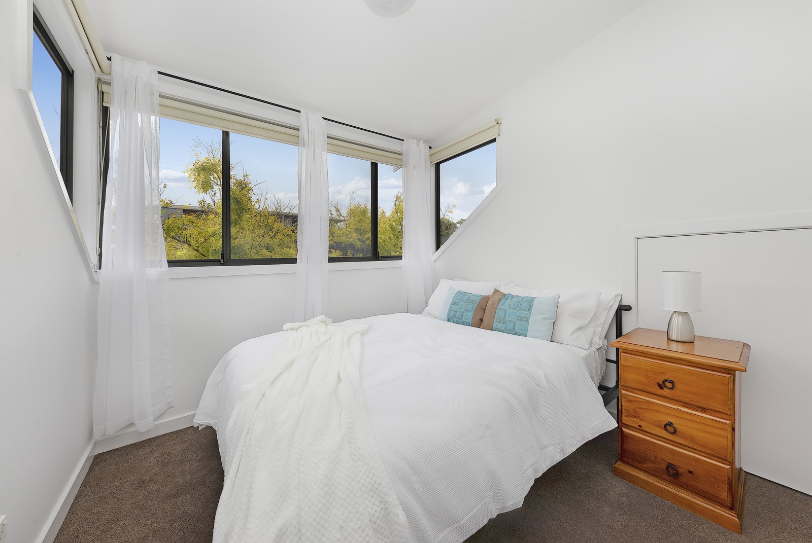 28/9-19 Myrtle Street BOTANY 14