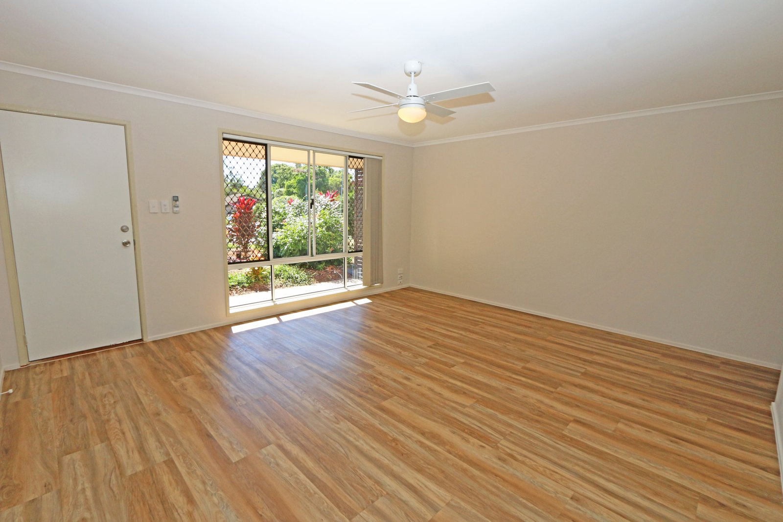 2/89 Corunna Crescent ASHMORE 6