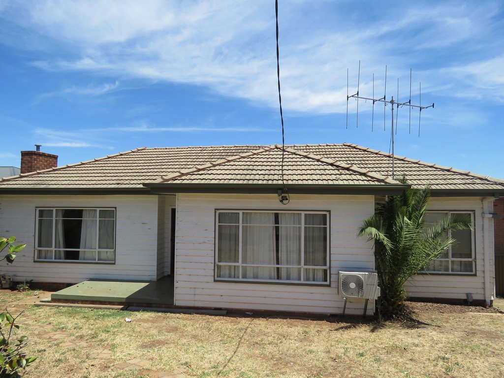 289 Highview Crescent LAVINGTON 1