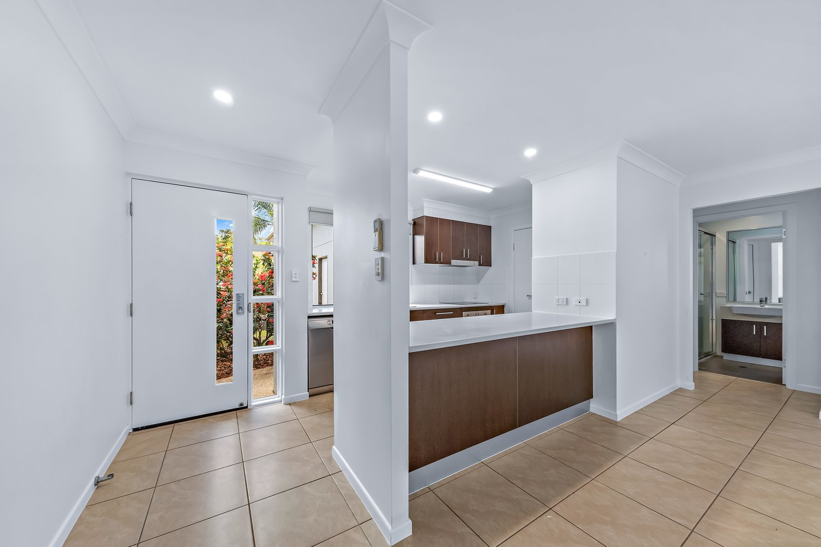 2/89 Parker Road CANNON VALLEY 3