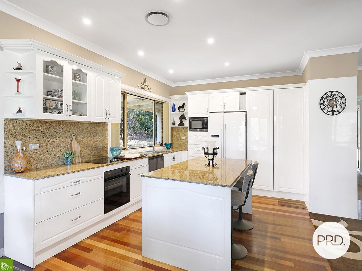 289 Sheaffes Road DOMBARTON 4