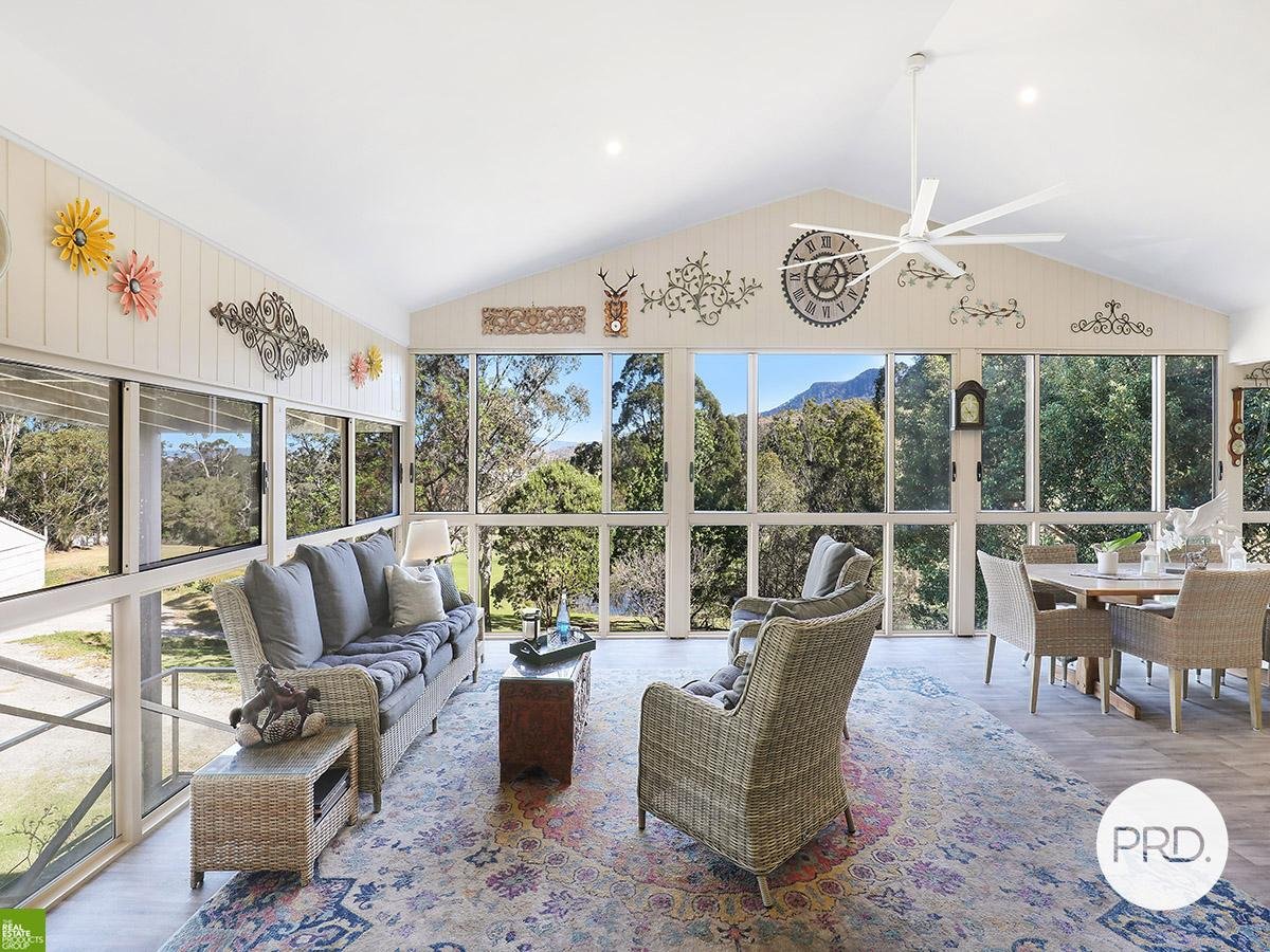 289 Sheaffes Road DOMBARTON 8