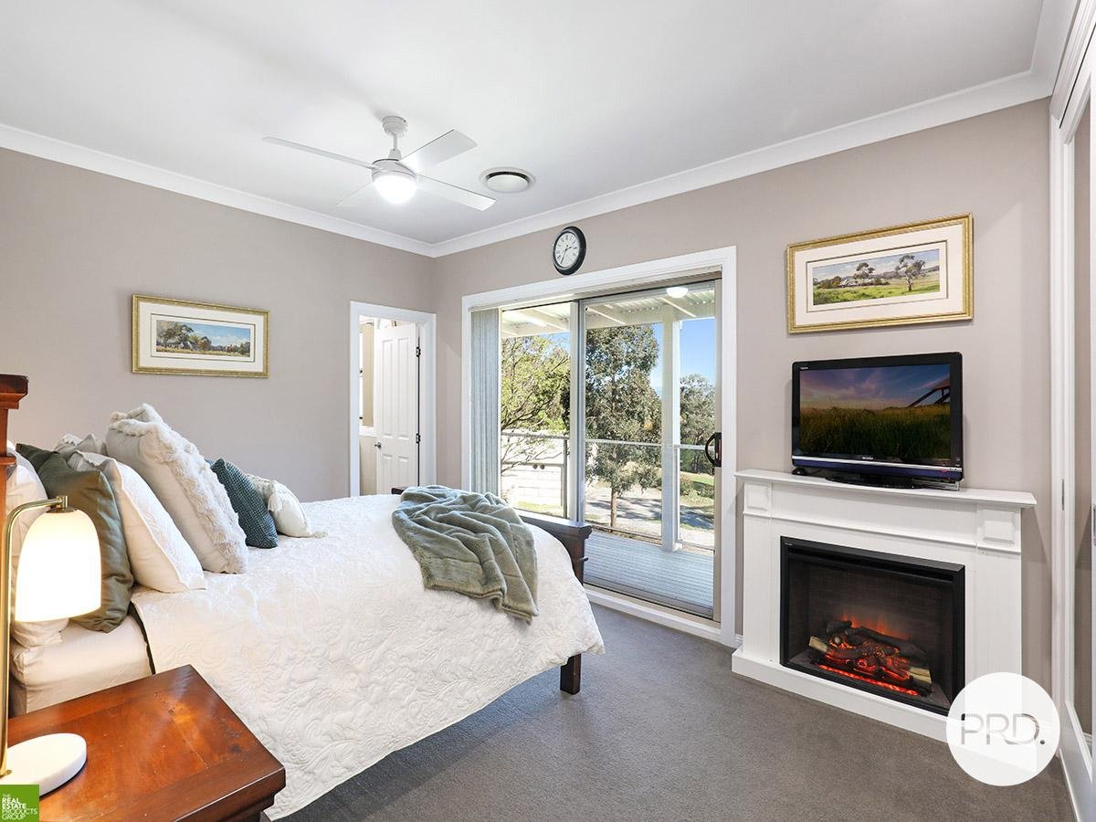 289 Sheaffes Road DOMBARTON 11