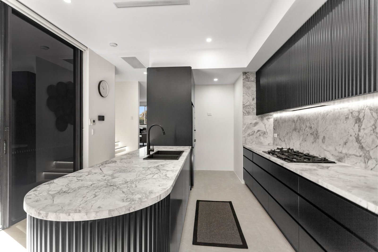 289 The Grand Parade SANS SOUCI 6