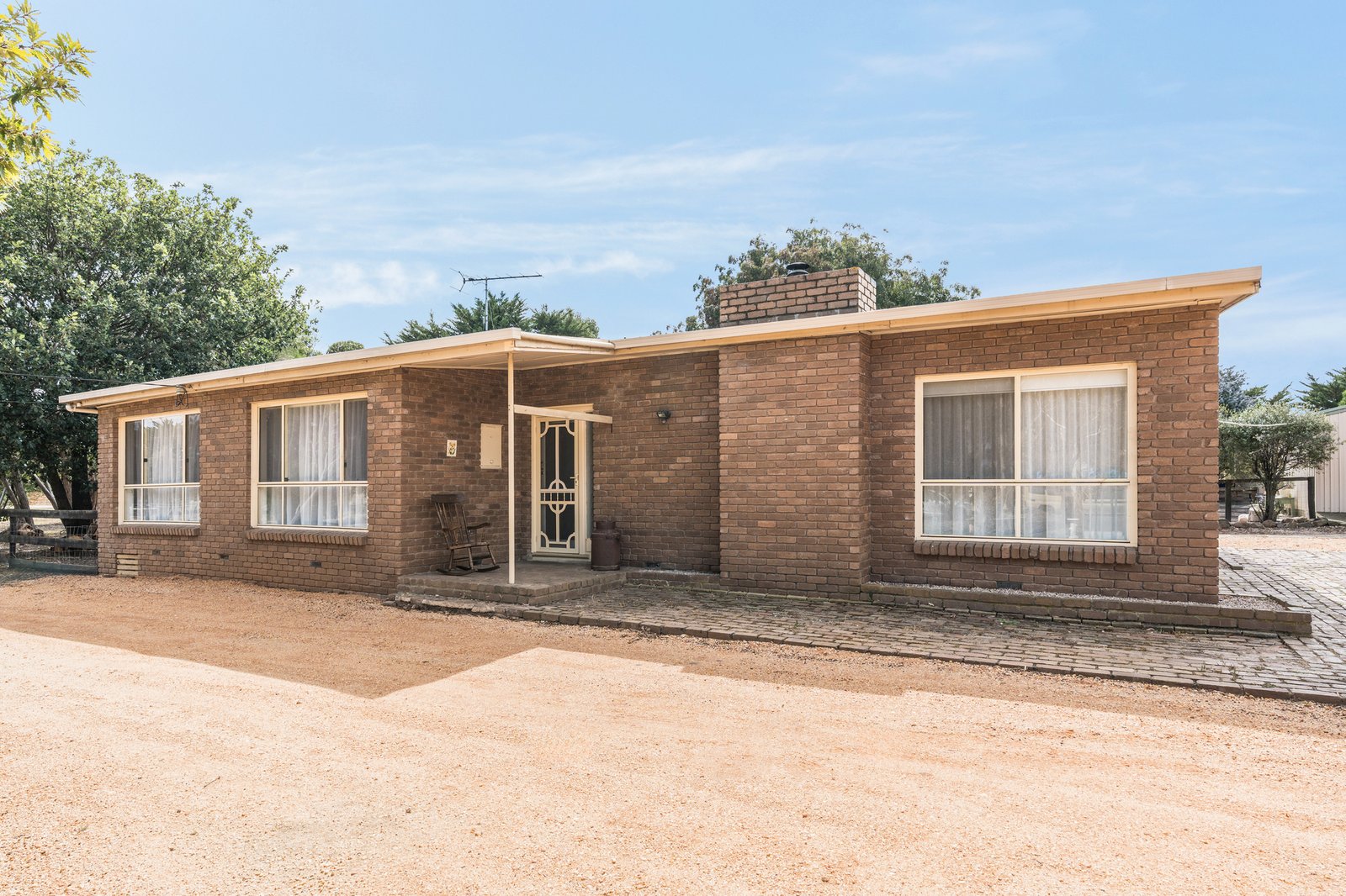 Gallery: 289 Thompson Road