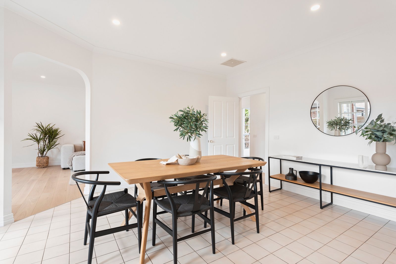 Real Estate and Property in 2/89 Wheatley Road, Mckinnon, VIC