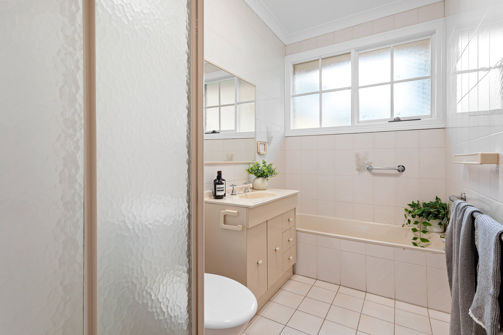 Real Estate and Property in 2/89 Wheatley Road, Mckinnon, VIC