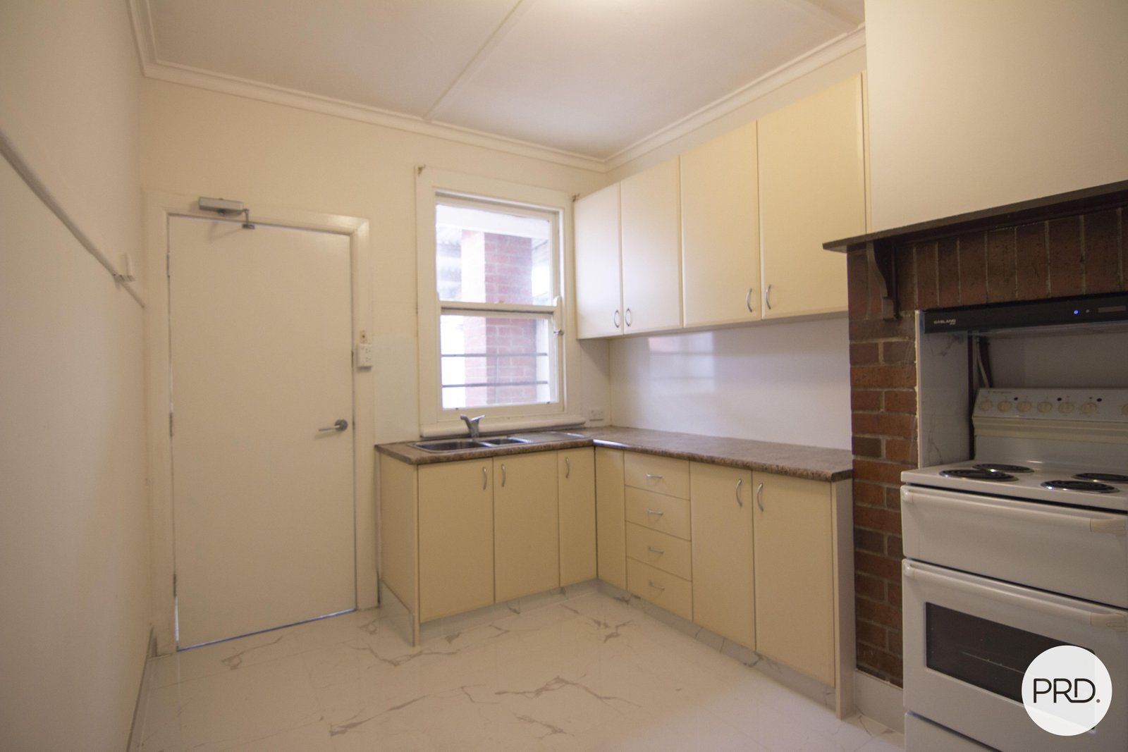 2/8a Armstrong Street BALLARAT CENTRAL 1