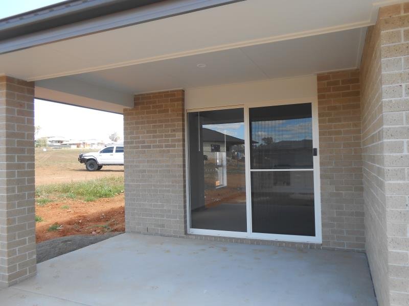 28a Eagle Avenue TAMWORTH 1