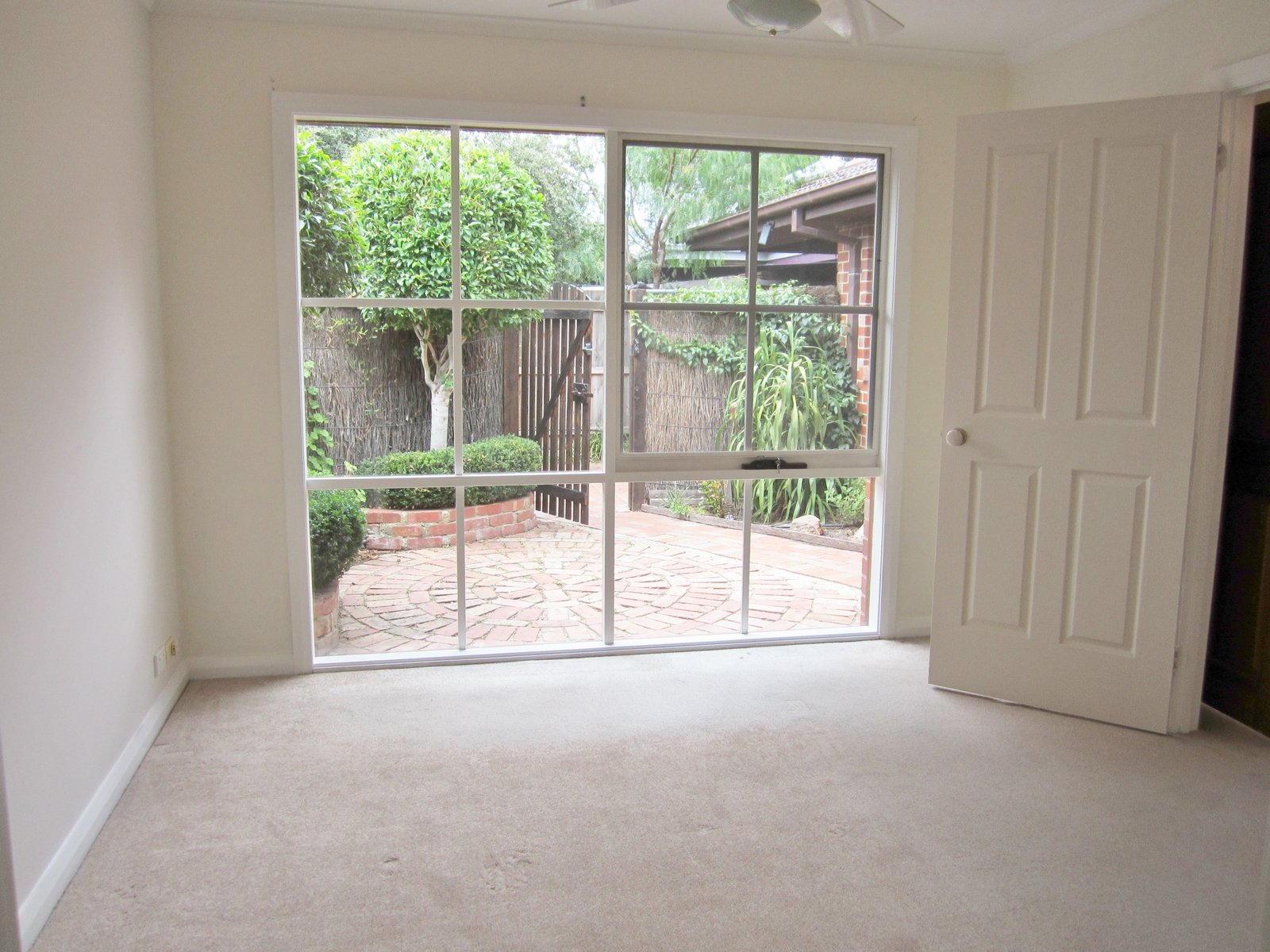 Gallery: 28A James Crescent