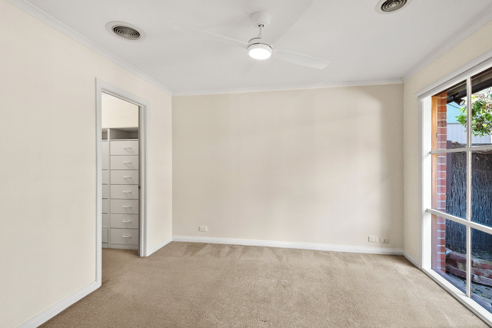 Gallery: 28A James Crescent