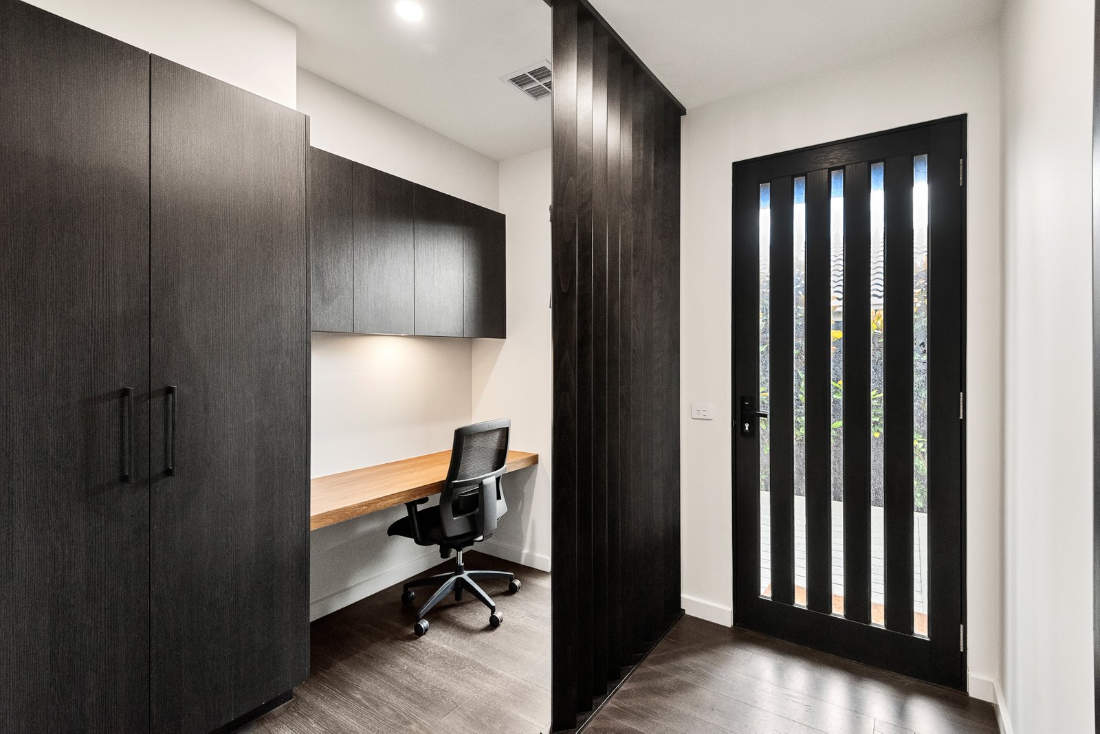 Gallery: 28a Ludstone Street