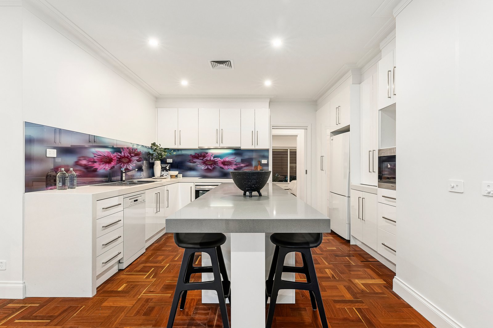 Gallery: 28B Sussex Street