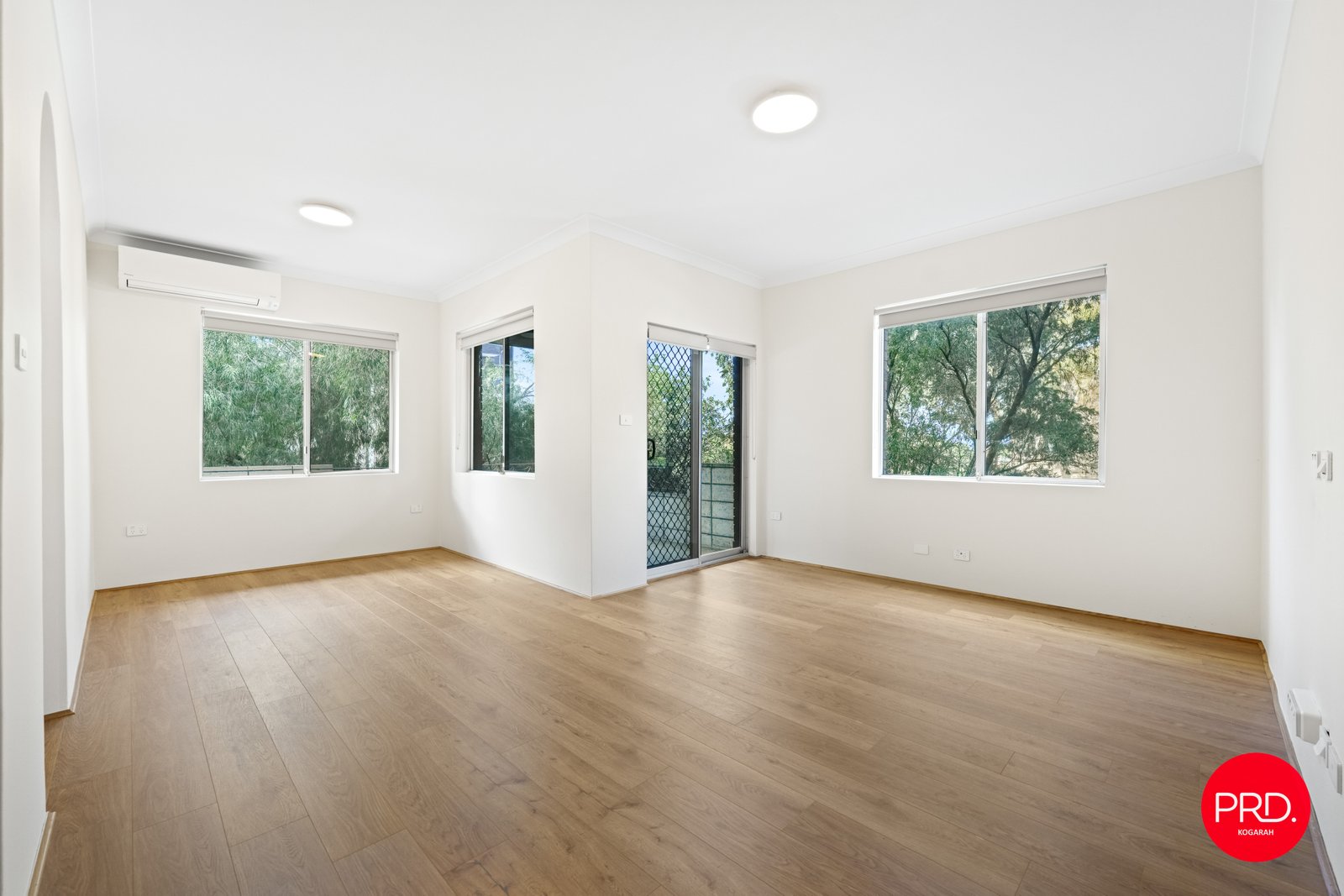 2/9-11 English Street KOGARAH 2