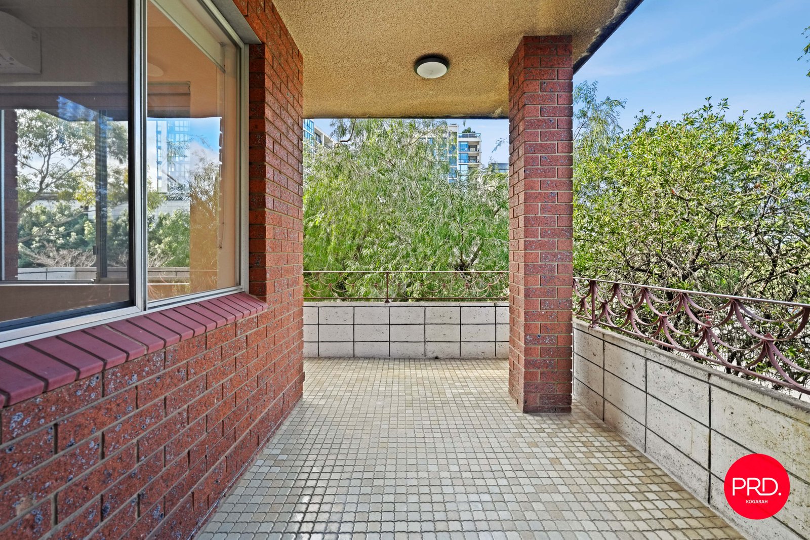 2/9-11 English Street KOGARAH 6