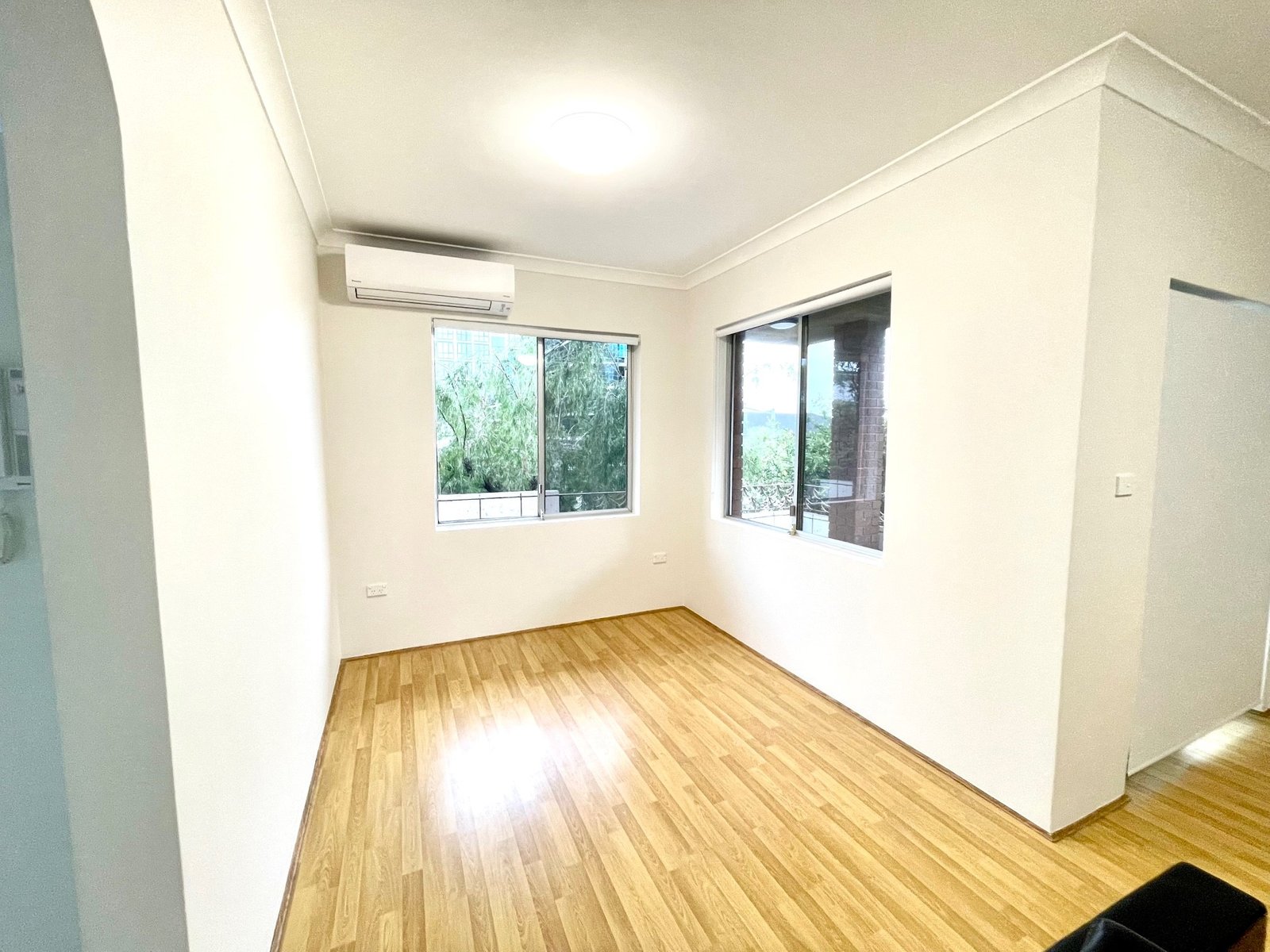 2/9-11 English Street KOGARAH 4