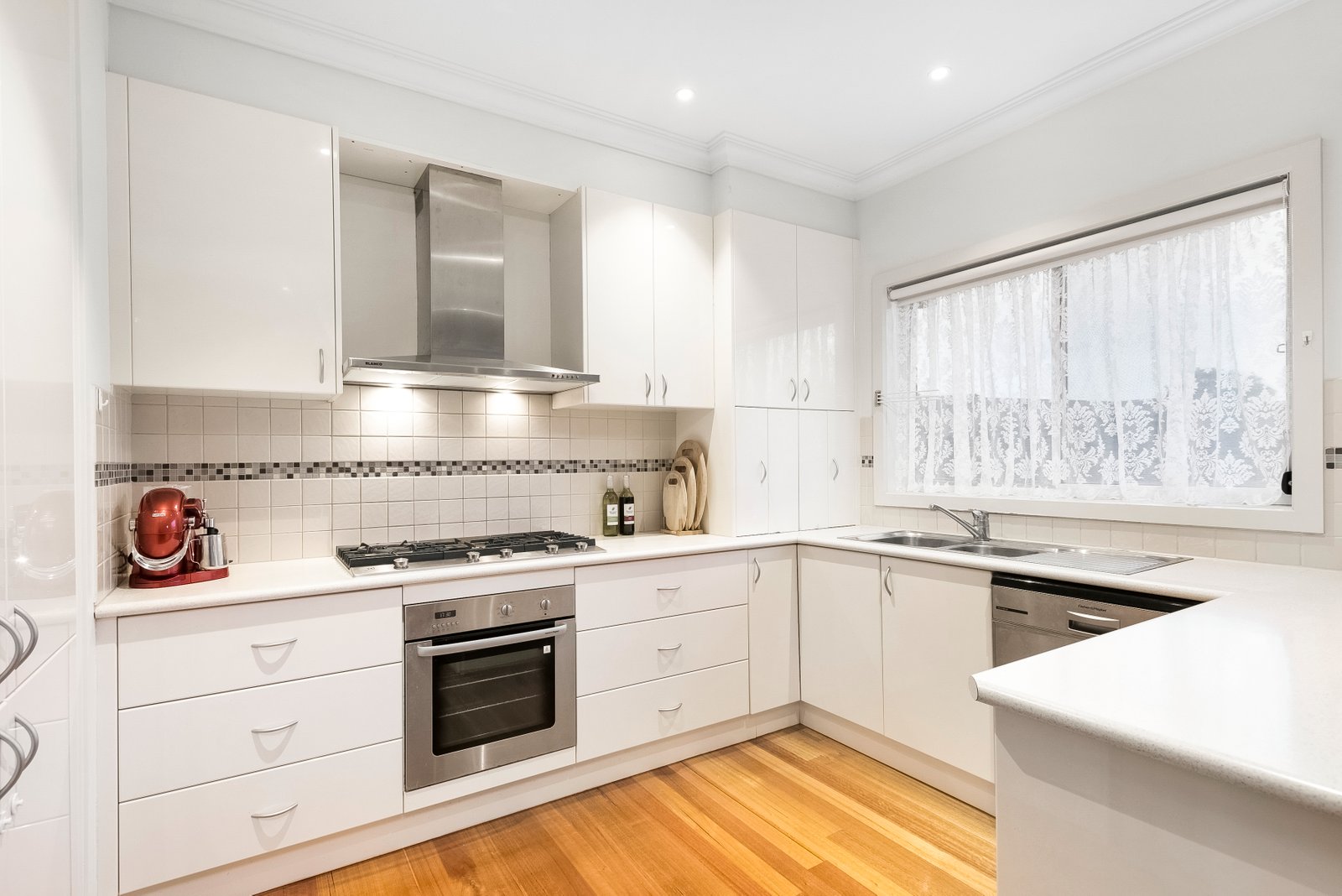 Gallery: 2/9-11 Woolert Street