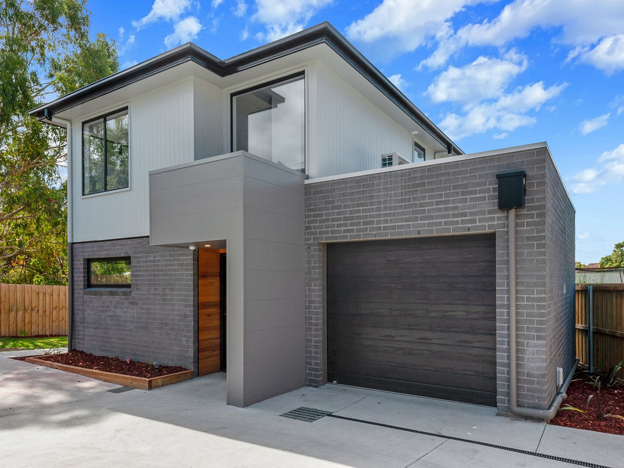 2/9 Advocate Drive KINGSTON 2