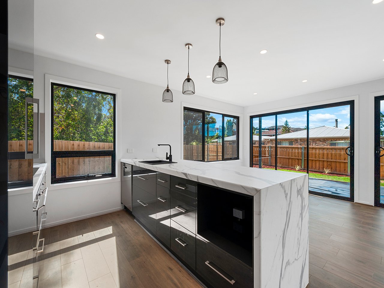 2/9 Advocate Drive KINGSTON 5