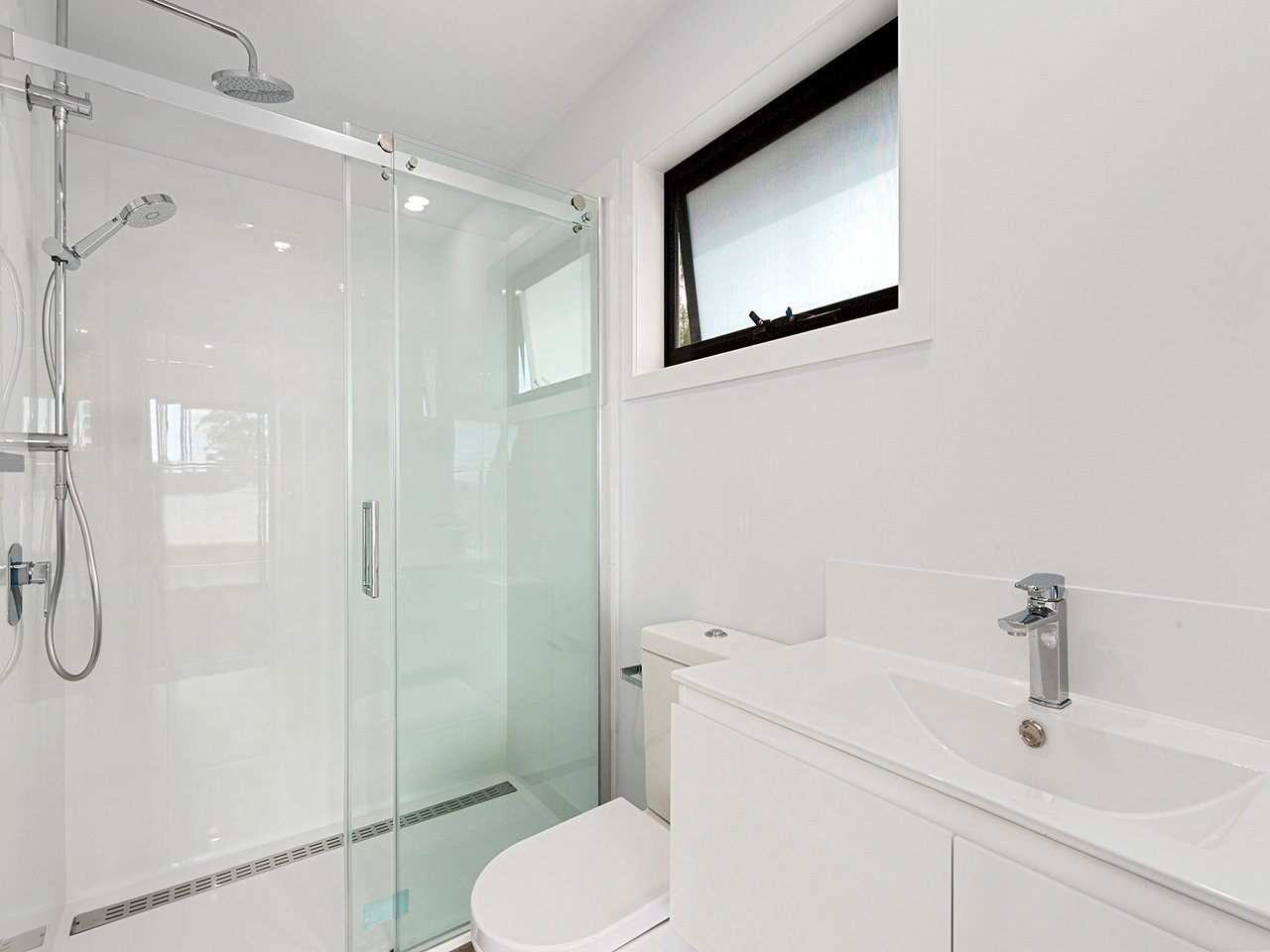 2/9 Advocate Drive KINGSTON 12