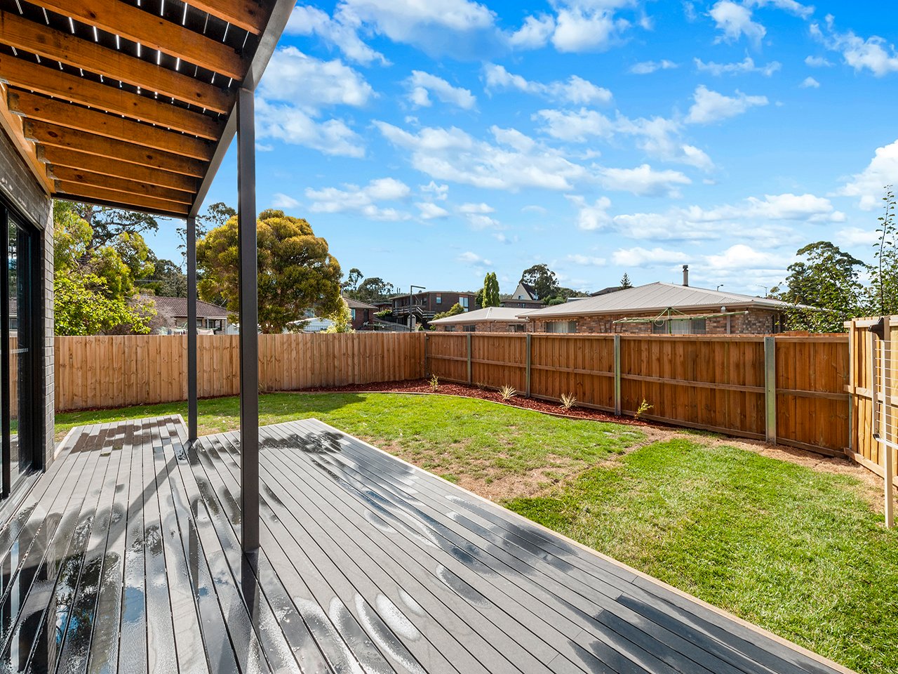 2/9 Advocate Drive KINGSTON 22