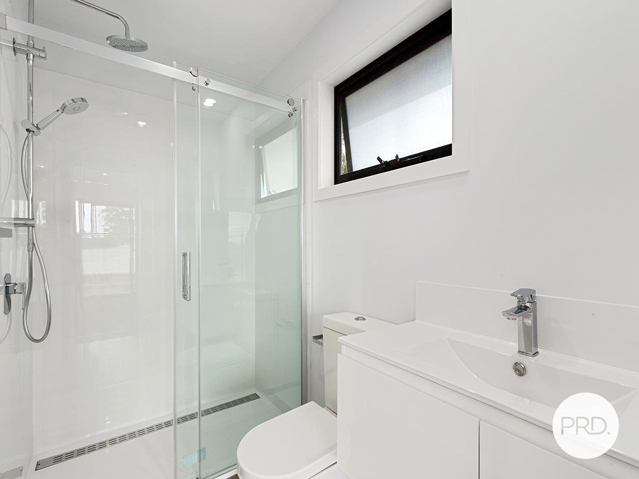 2/9 Advocate Drive KINGSTON 8