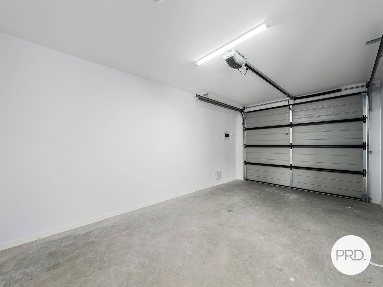 2/9 Advocate Drive KINGSTON 11