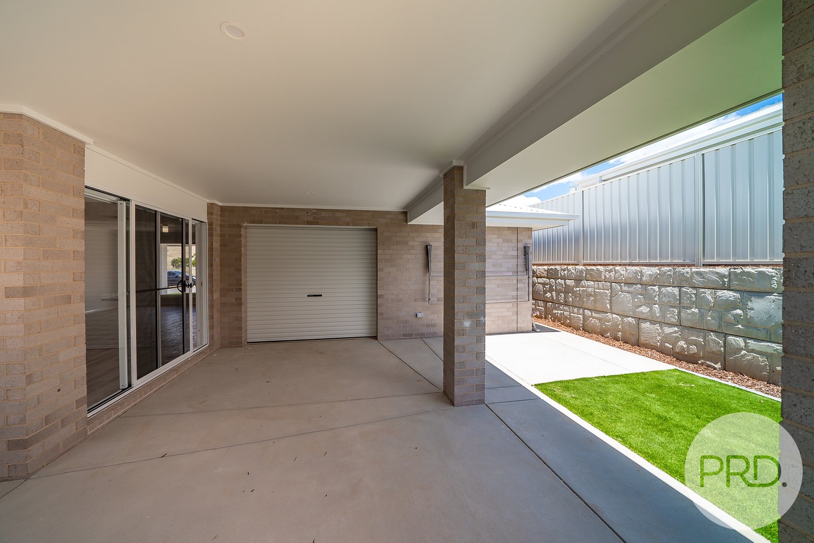 29 Ah Ket Avenue LLOYD 9