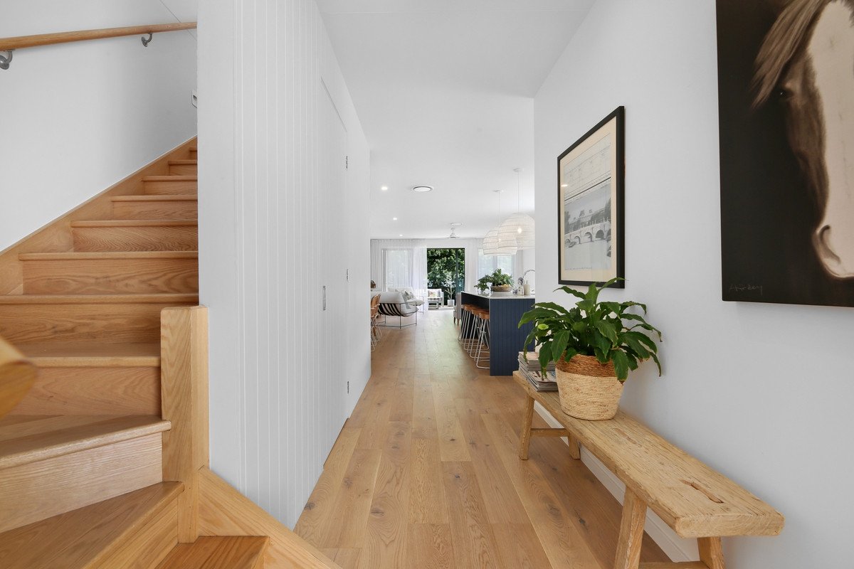 2/9 Albion Avenue Miami 4